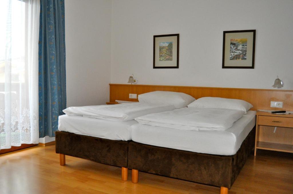 Gaestehaus Pension Edelweiss Kolsass Phòng bức ảnh