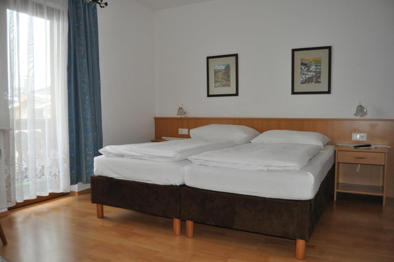 Gaestehaus Pension Edelweiss Kolsass Phòng bức ảnh
